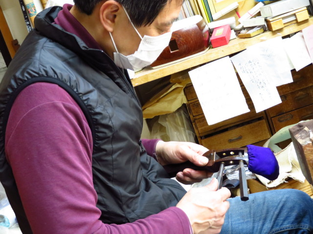 高級三味線　k18 高級糸巻き　皮破れ 高級三味線 k18 高級糸巻き 皮破れ