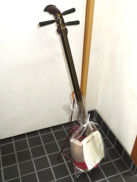 中古三味線　紅木　半津軽