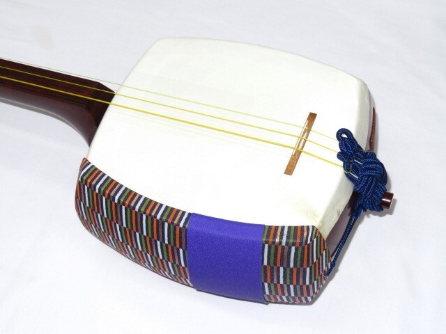 中古三味線　紅木　半津軽