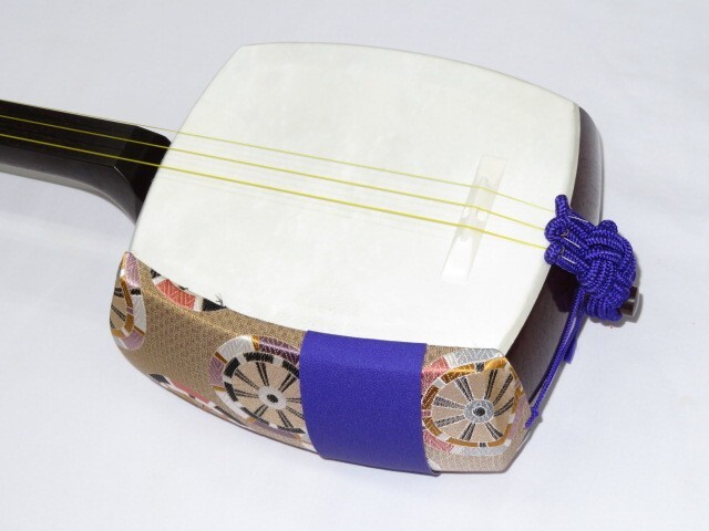 新品三味線　紅木地唄