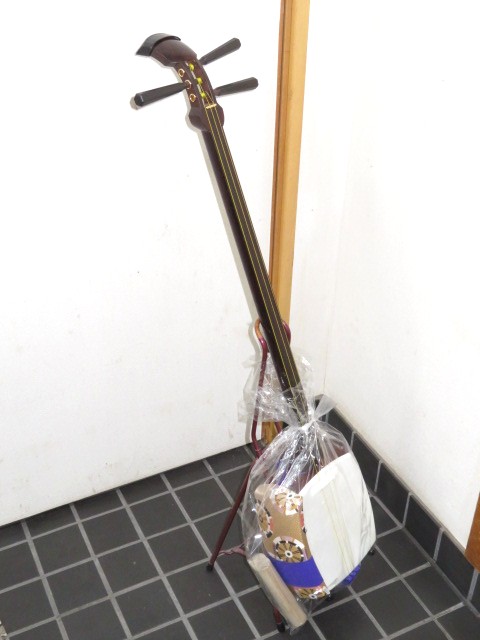 新品三味線　紅木地唄