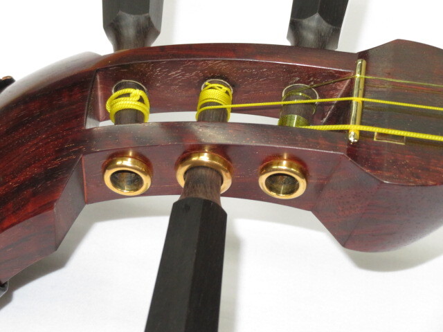 新品三味線　紅木津軽