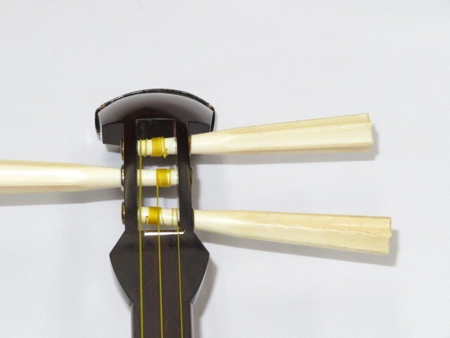 中古三味線　紅木　地唄