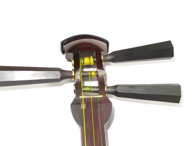 新品三味線　紅木　津軽