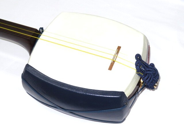 新品三味線　紅木　津軽