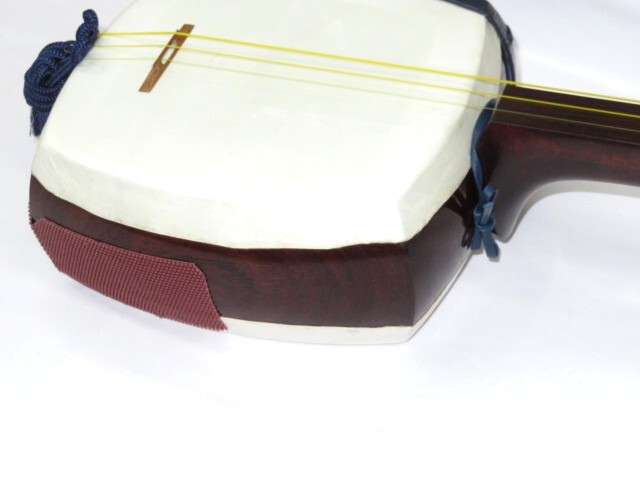 新品三味線　紅木　津軽